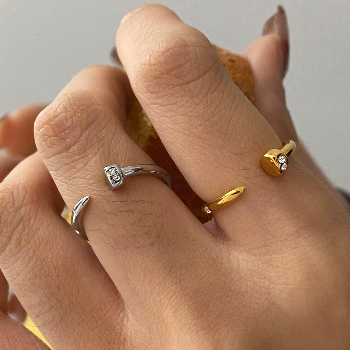 Victoria rings